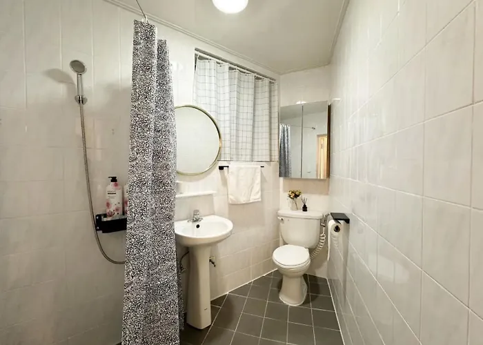Rock 樂 2 3 Beds 3 Min From Ewha Univ Stn *