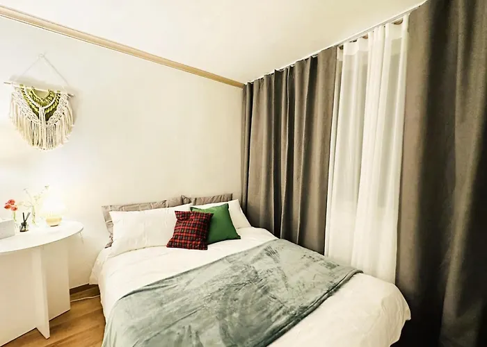 Rock 樂 2 3 Beds 3 Min From Ewha Univ Stn * Seul