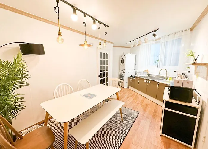Rock 樂 2 3 Beds 3 Min From Ewha Univ Stn Appartamento