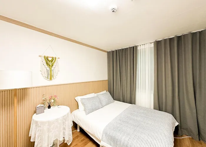 Rock 樂 2 3 Beds 3 Min From Ewha Univ Stn Apartamento