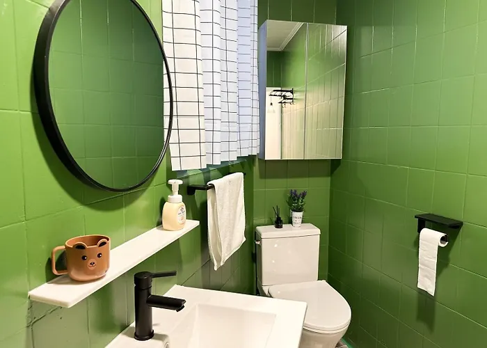Rock 樂 2 3 Beds 3 Min From Ewha Univ Stn Seul