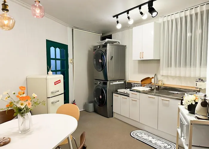 Rock 樂 2 3 Beds 3 Min From Ewha Univ Stn Apartamento